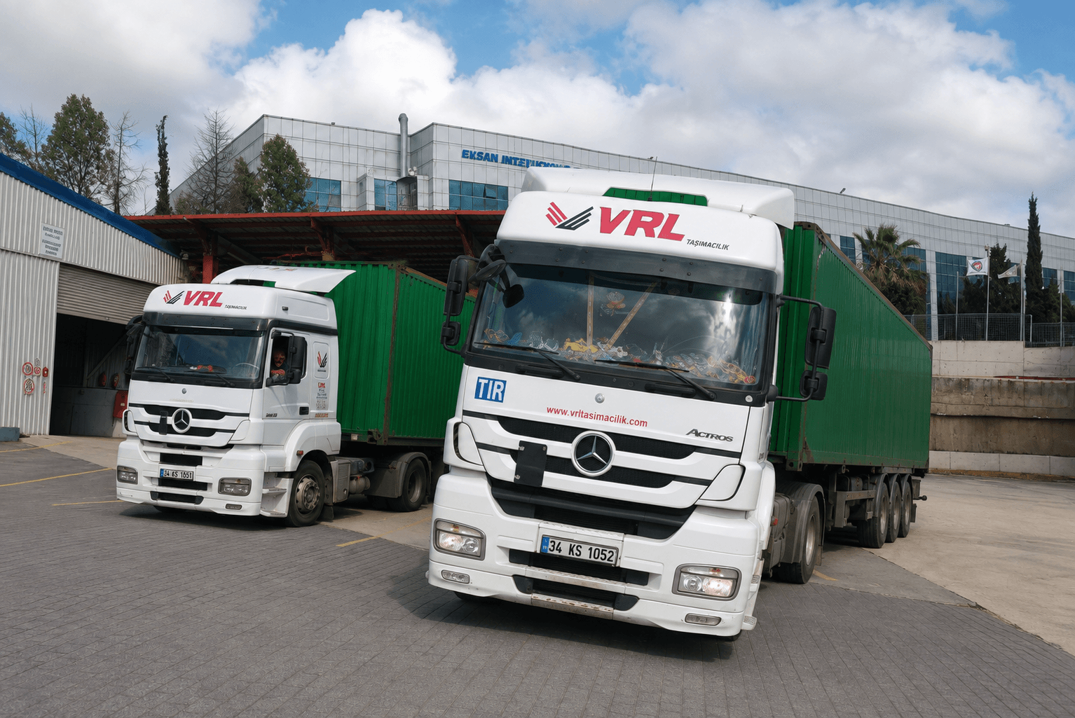 VRL Taşımacılık Filo ve Operasyon Görseli 1